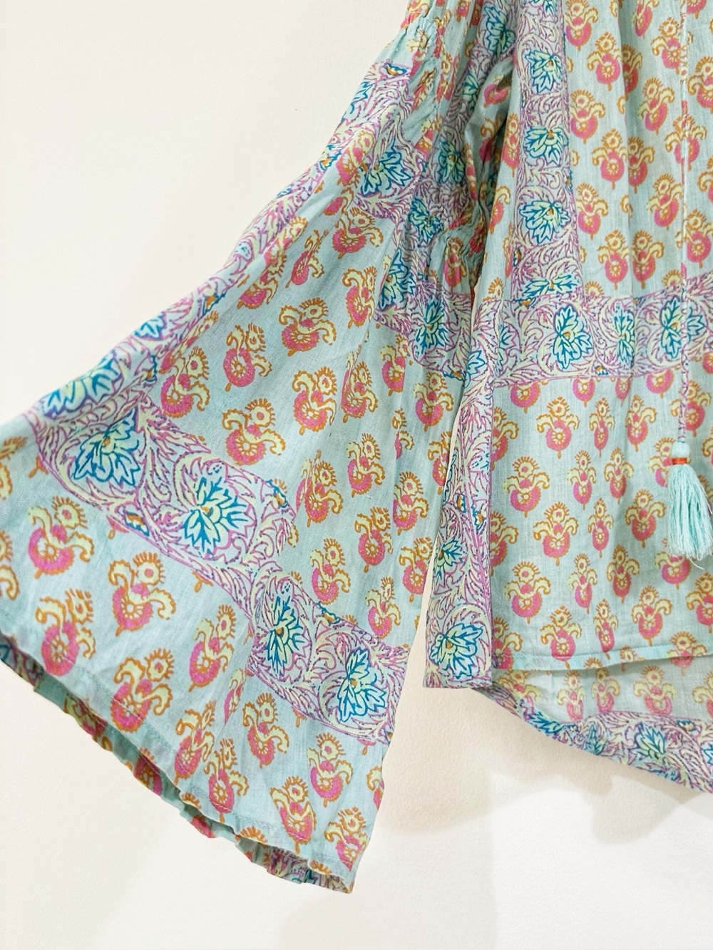 Anthropologie Lilka Sweetest Dreams Bell Sleeve Top Size Medium - Picture 4 of 9